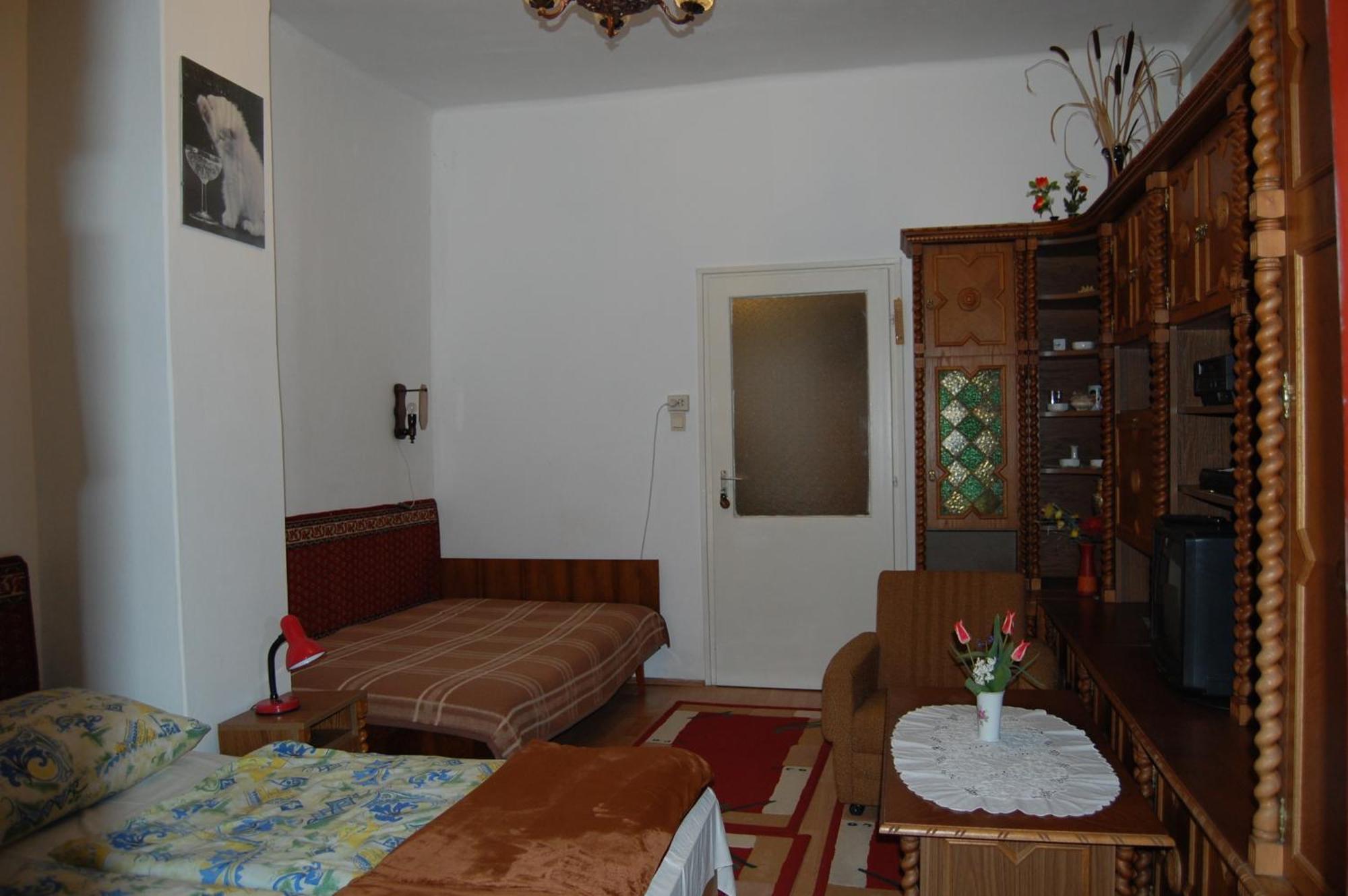 Zach Klara Utcai Apartman Вишеград Номер фото