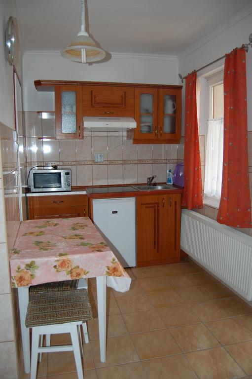 Zach Klara Utcai Apartman Вишеград Екстер'єр фото