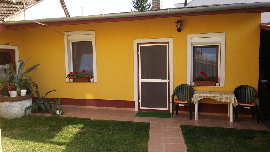 Zach Klara Utcai Apartman Вишеград Екстер'єр фото